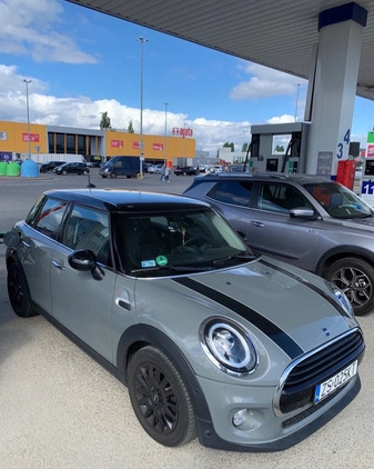 MINI Cooper cena 72000 przebieg: 63800, rok produkcji 2018 z Szczecin małe 154